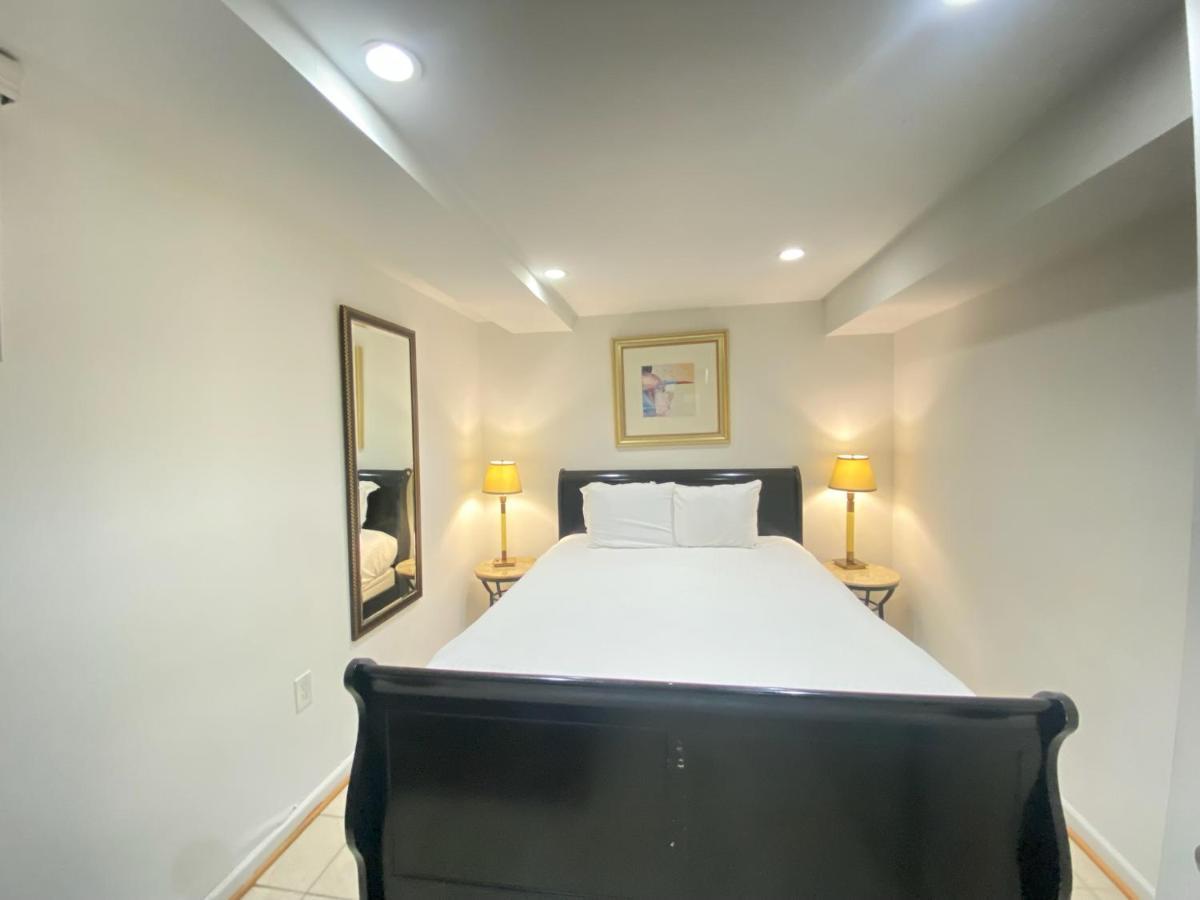 Comfy Basement Home 2 Bdrm1Den 3Queen Beds Вашингтон Экстерьер фото