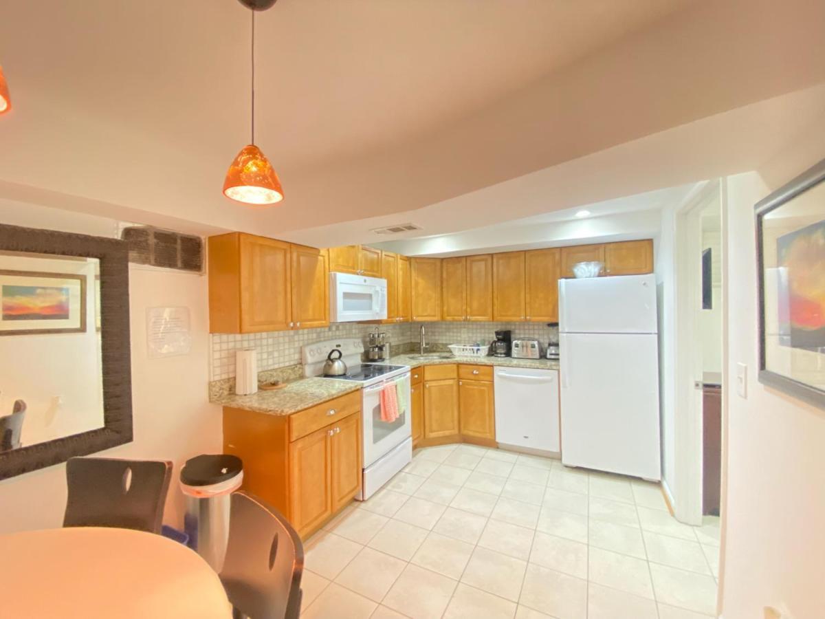 Comfy Basement Home 2 Bdrm1Den 3Queen Beds Вашингтон Экстерьер фото